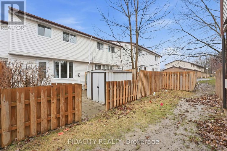 29621075/31-16-glencoe-street/arlington-woods/ottawa/ontario/K2H8S6_36