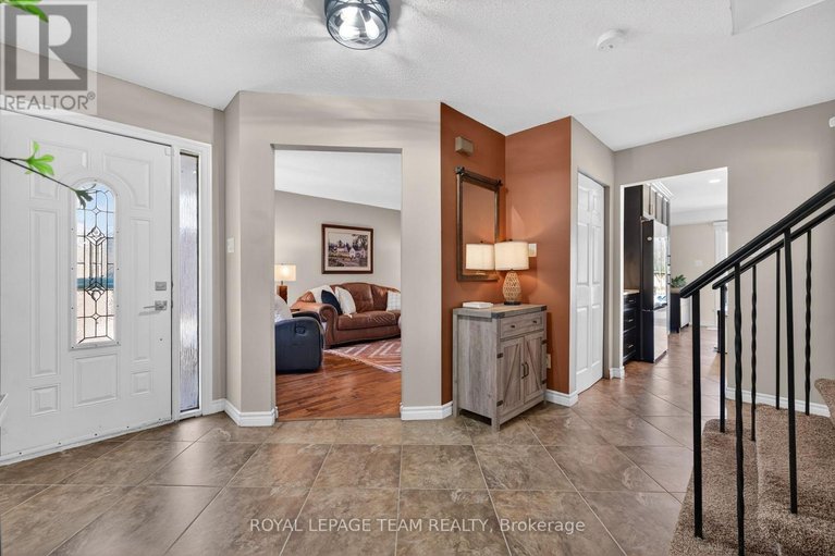 29637004/161-springwater-drive/bridlewood/ottawa/ontario/K2M1Z9_4