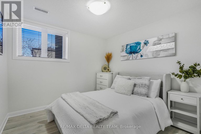 29531208/d-516-decoeur-drive/avalon-west/ottawa/ontario/K4A5H5_16