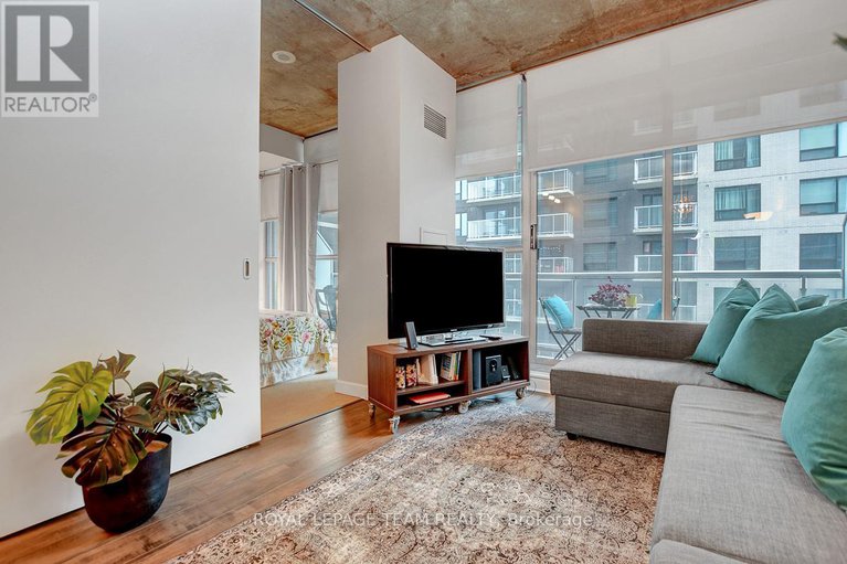 28458192/705-179-george-street/lower-townbyward-market/ottawa/ontario/K1N1J8_13