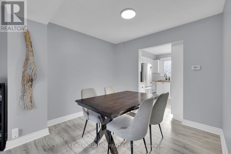 28989404/81-hadley-circle/bells-corners/ottawa/ontario/K2H7Z8_16