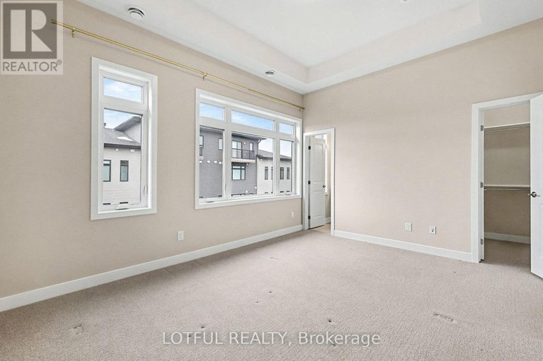 29126395/842-ralph-hennesy-avenue/riverside-southgloucester-glen/ottawa/ontario/K1X0E4_18