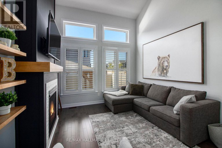 28905393/754-cairn-crescent/mer-bleuebradley-estatesanderson-park/ottawa/ontario/K1W0P4_14