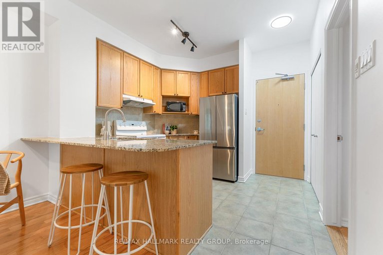 28907121/120-205-bolton-street/lower-townbyward-market/ottawa/ontario/K1N1K7_17