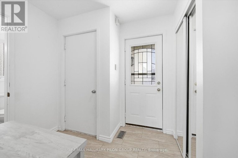 29620278/284-mceachern-crescent/bilberry-creekqueenswood-heights/ottawa/ontario/K1E3K3_12