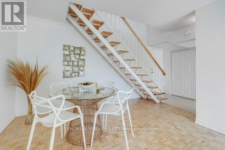 29607398/216-12-corkstown-road/lakeview-park/ottawa/ontario/K2H5B3_12