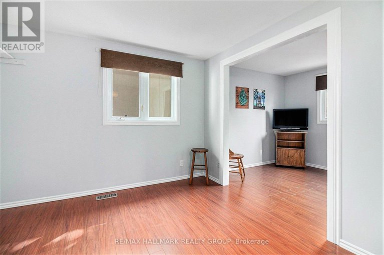 28714991/270-mceachern-crescent/bilberry-creekqueenswood-heights/ottawa/ontario/K1E3K5_14