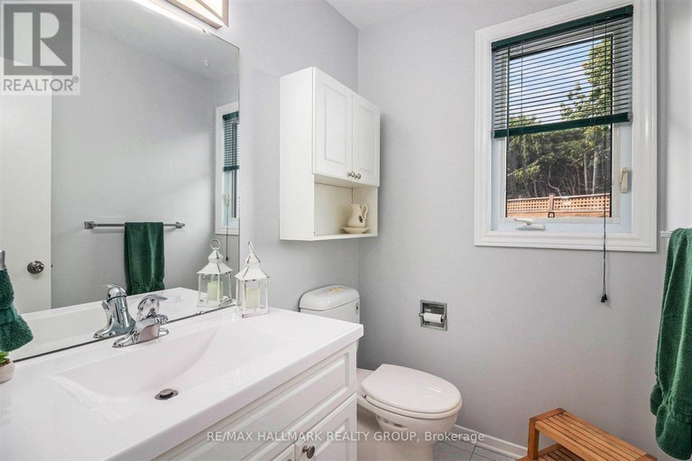 28714991/270-mceachern-crescent/bilberry-creekqueenswood-heights/ottawa/ontario/K1E3K5_4