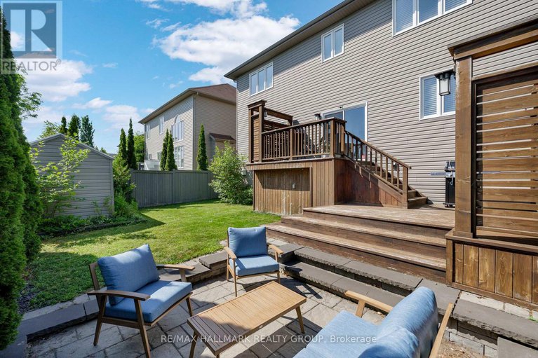 28876722/451-landswood-way/stittsville-south/ottawa/ontario/K2S0A4_47