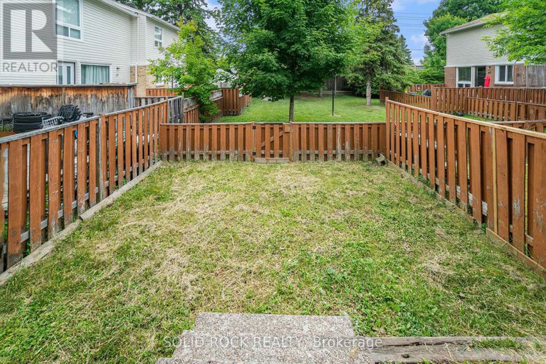28504129/33-thistledown-court/pheasant-run/ottawa/ontario/K2J1N1_29