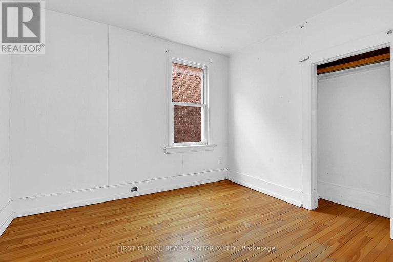 28322285/293-powell-avenue/west-centre-town/ottawa/ontario/K1S2A6_18