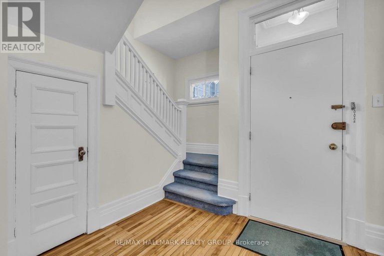 28281050/396-daly-avenue/sandy-hill/ottawa/ontario/K1N6H2_27