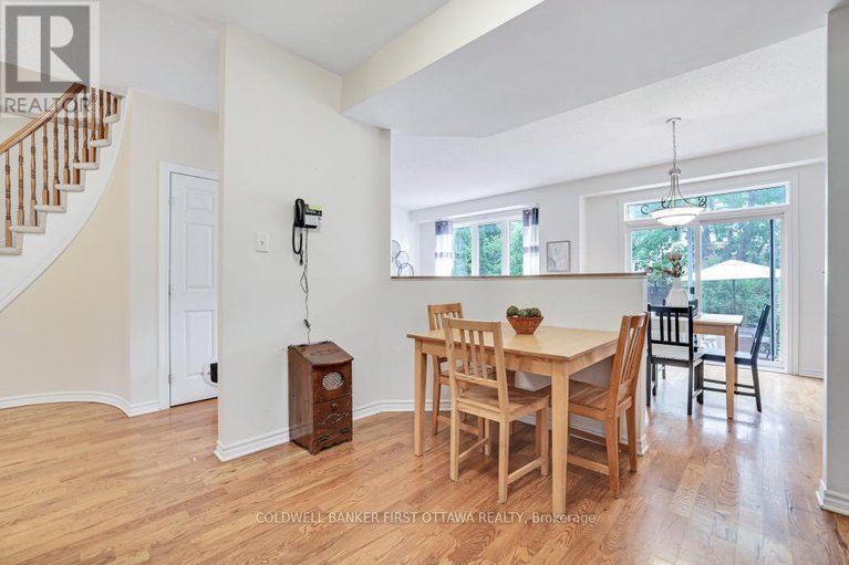 28505247/69-friendly-crescent/stittsville-south/ottawa/ontario/K2S2B6_8