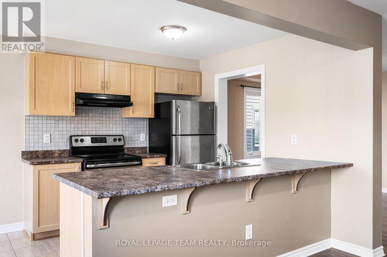 28491802/116-pennant-avenue-e/half-moon-bay/ottawa/ontario/K2J5W6_18