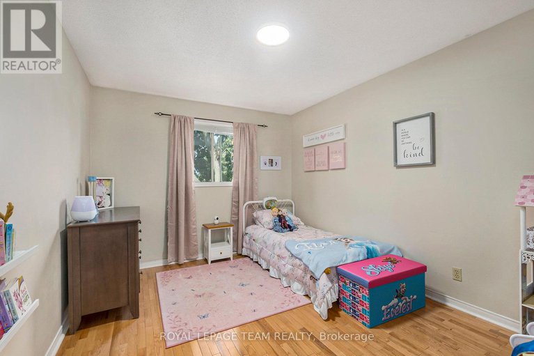 28926075/9-glacier-street-s/on-the-green/ottawa/ontario/K2J2M7_13