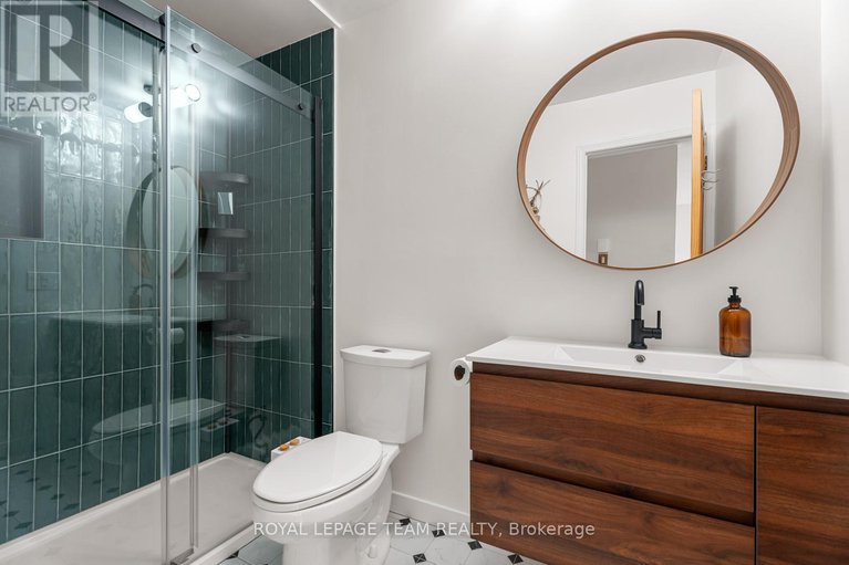 28540123/26-20-charlevoix-street/vanier/ottawa/ontario/K1L8K5_14