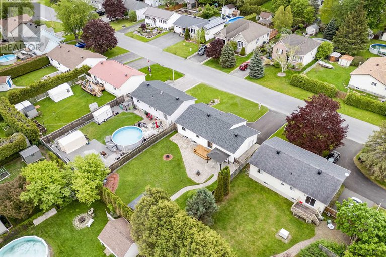 28348539/61-albert-street/embrun/russell/ontario/K0A1W1_34