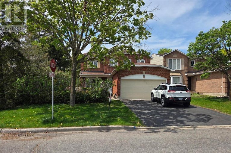 29446145/31-dossetter-way/hunt-club-park/ottawa/ontario/K1G4S3_1