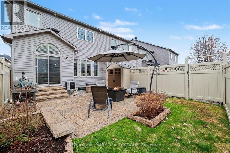 29687151/217-gossamer-street/mer-bleuebradley-estatesanderson-park/ottawa/ontario/K1W0B9_29