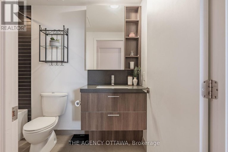 28340908/620-360-mcleod-street/ottawa-centre/ottawa/ontario/K2P1A9_22