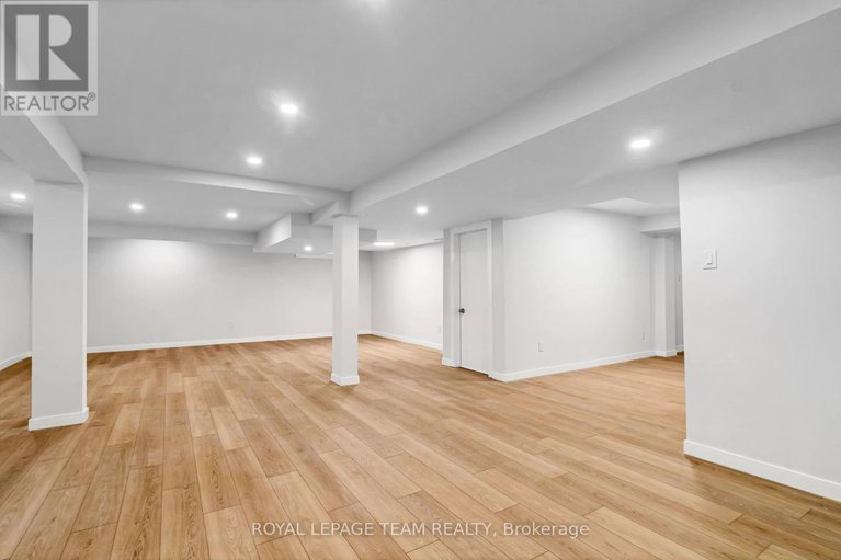 28748210/3728-mountain-meadows-crescent/riverside-southgloucester-glen/ottawa/ontario/K1V1V7_32
