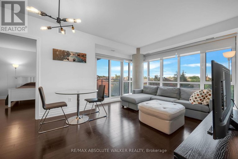 28469655/307-90-landry-street/vanier/ottawa/ontario/K1L0A9_9