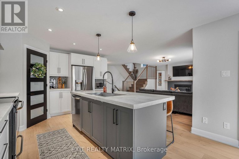 29245537/450-provence-avenue/embrun/russell/ontario/K0A1W0_13