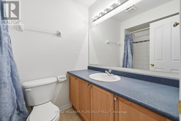 29368221/2015-breezewood-street/springridgeeast-village/ottawa/ontario/K4A4S7_15