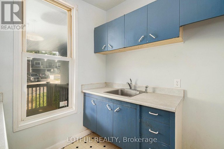 28780680/328-perrier-avenue/vanier/ottawa/ontario/K1L5C7_12