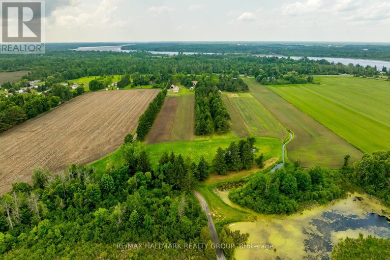 28462169/1329-south-gower-drive-s/north-grenville-twp-kemptville-east/north-grenville/ontario/K0G1J0_50