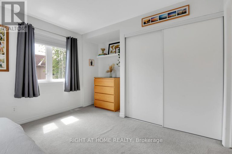 28517168/414-vendevale-avenue/stittsville-north/ottawa/ontario/K2S0M6_16