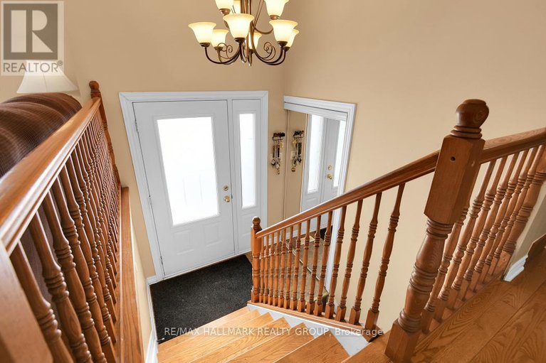 29304651/79-bourdeau-crescent/embrun/russell/ontario/K0A1W0_3