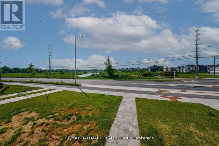 29143523/6357-perth-street/btwn-franktown-rd-fallowfield-rd/ottawa/ontario/K0A2Z0_4