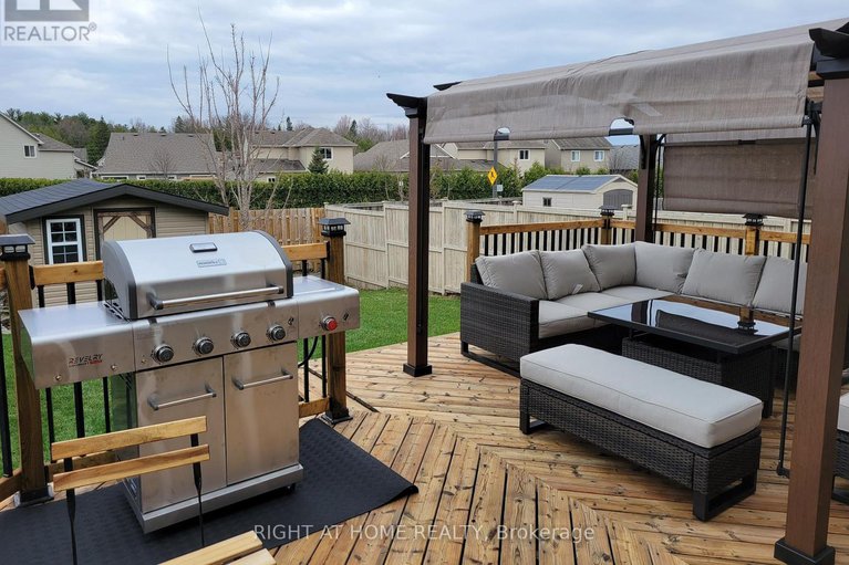 29180745/225-mica-crescent/town-of-rockland/clarence-rockland/ontario/K4K0E3_40