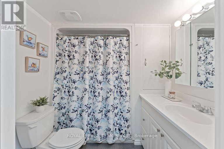 29371240/123-abbeyhill-drive/glencairnhazeldean/ottawa/ontario/K2L1H4_25