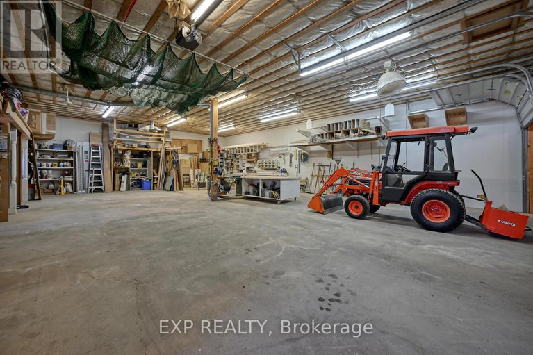28062332/415-johnston-road/north-grenville-twp-kemptville-south/north-grenville/ontario/K0G1J0_35