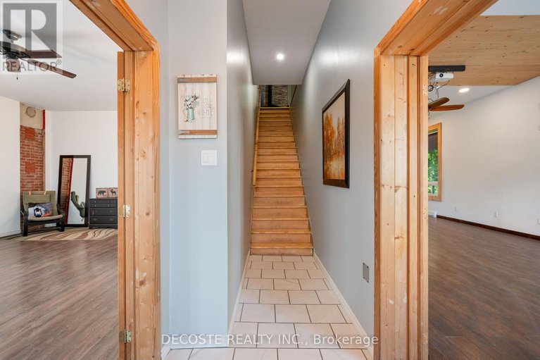 29247092/1-mechanic-street-e/maxville/north-glengarry/ontario/K0C1T0_6