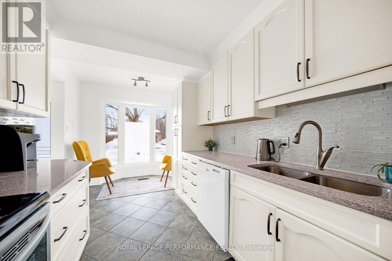 29366991/1557-verchere-street/chateauneuf/ottawa/ontario/K1C7C7_10