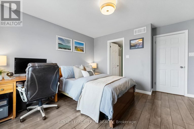 28977056/368-crownridge-drive/emerald-meadowstrailwest/ottawa/ontario/K2M3A4_28
