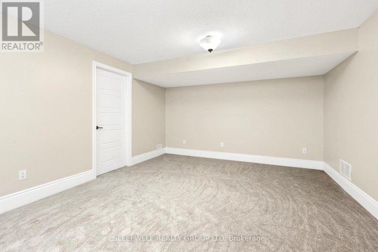 29454147/320-lipizzaner-street/stittsville-south/ottawa/ontario/K2S0X9_37