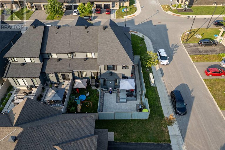 29116834/74-finsbury-avenue/stittsville-south/ottawa/ontario/K2S2N8_30