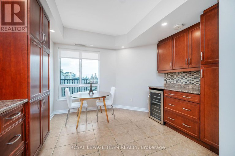 28625669/1704-200-rideau-street/sandy-hill/ottawa/ontario/K1N5Y1_12
