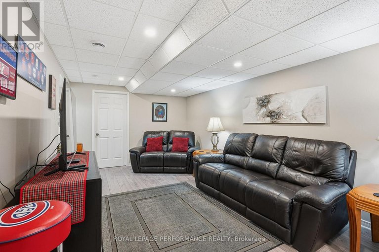 29611757/112-jade-street/town-of-rockland/clarence-rockland/ontario/K4K0C8_20