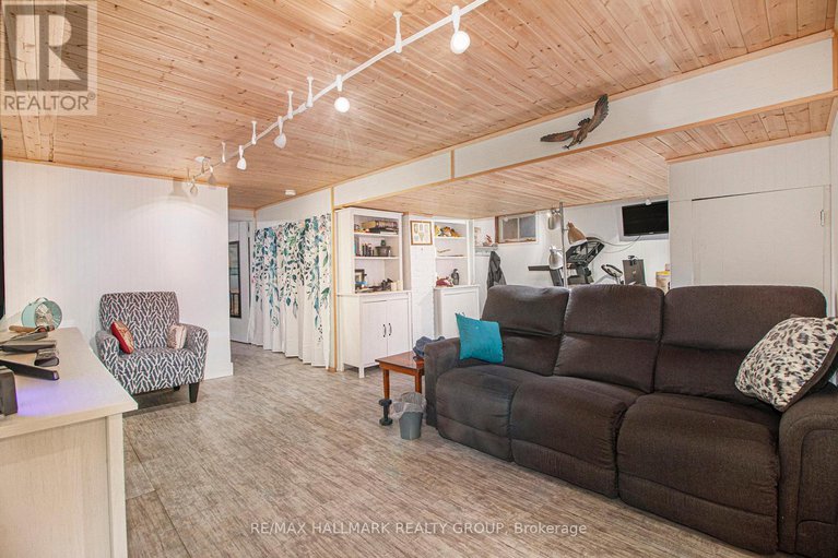 28476380/1036-gill-avenue/elmvale-acresurbandale/ottawa/ontario/K1G2R3_19