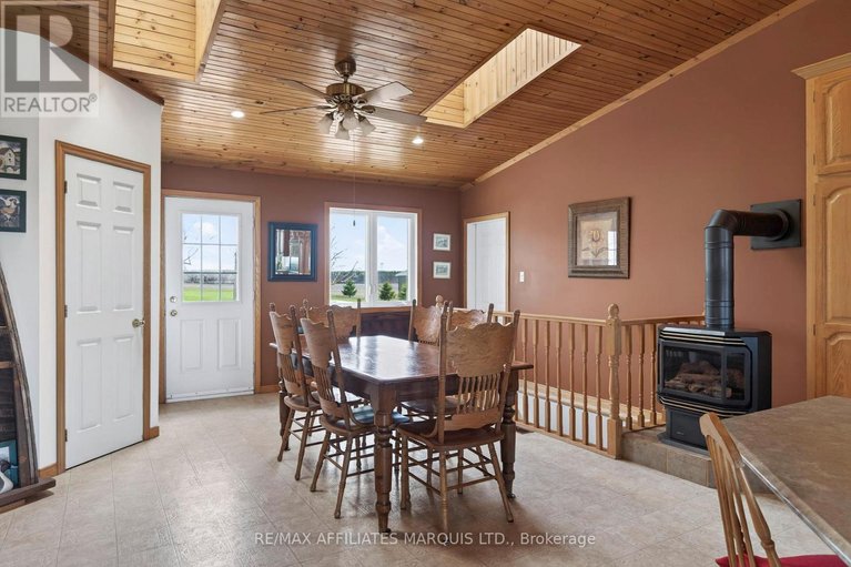 29638282/18604-mcgillivray-road/south-glengarry-charlottenburgh-twp/south-glengarry/ontario/K0C1S0_9