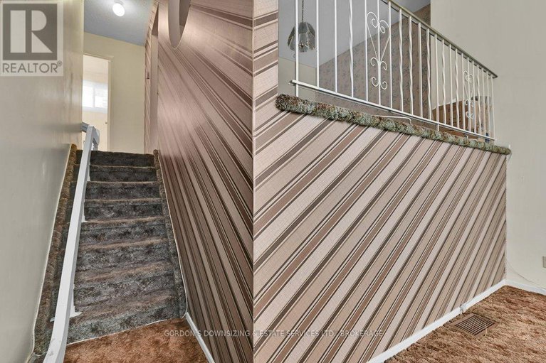 29219484/199-birch-hill-private/carson-meadows/ottawa/ontario/K1K3Y5_10