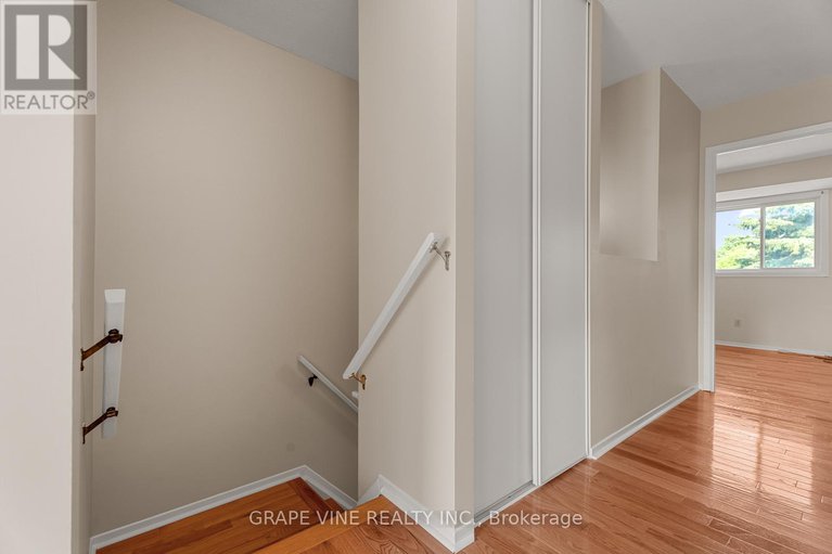 28628810/31-2671-pimlico-crescent/emerald-woodssawmill-creek/ottawa/ontario/K1T2A6_27