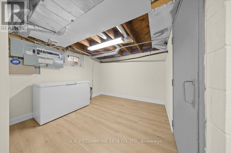 29600891/50-putman-avenue/lindenlea/ottawa/ontario/K1M1Z3_30