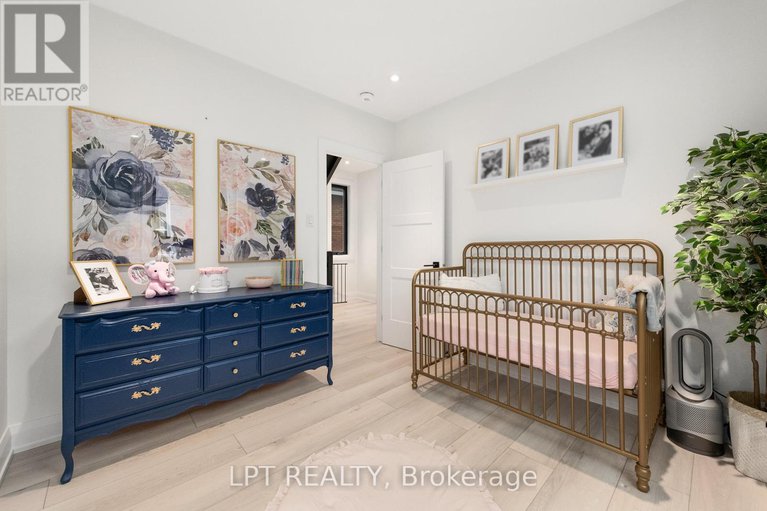 28269196/323-booth-street/west-centre-town/ottawa/ontario/K1R7K1_29
