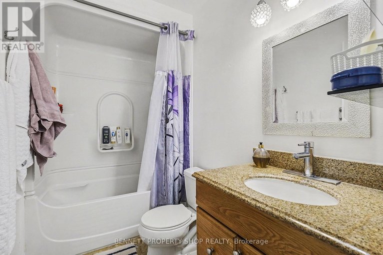 29640988/156-rutherford-court/beaverbrook/ottawa/ontario/K2K1N6_14